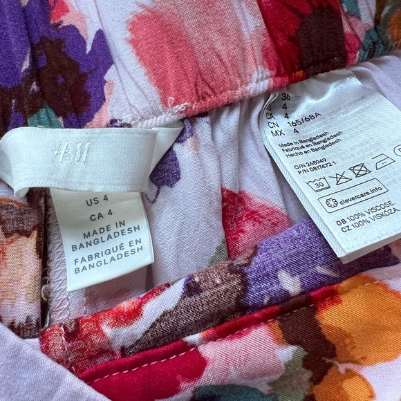 Floral high waisted shorts - Picture 2 of 2